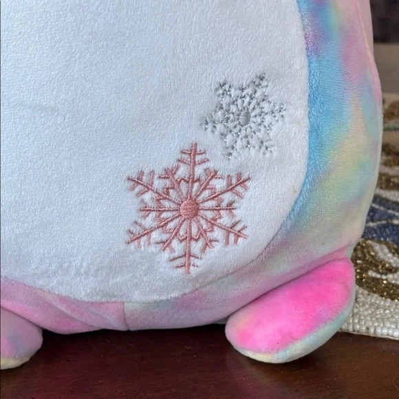 Brand New Squishmallows HugMees Christmas Zozo Pastel Rainbow Plush Snowflake